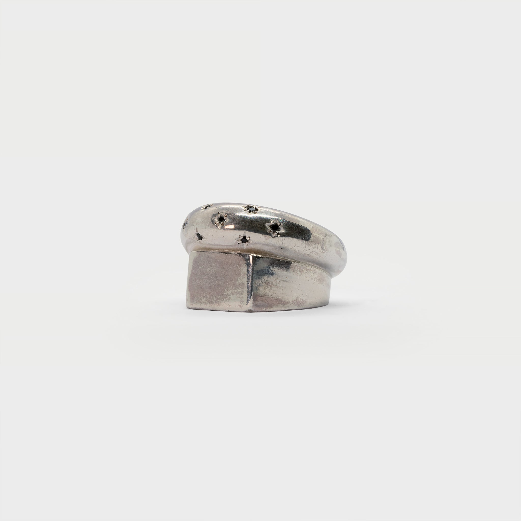 Signet ring and puff ring band.