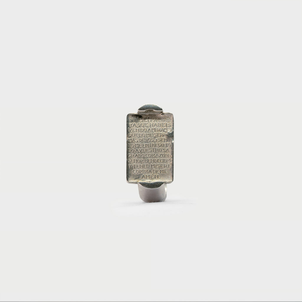Anillo de plata de ley con medalla.
